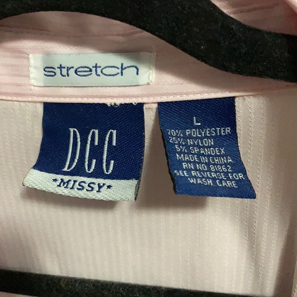 Women’s Fitted Blouse - Picture 3 of 5